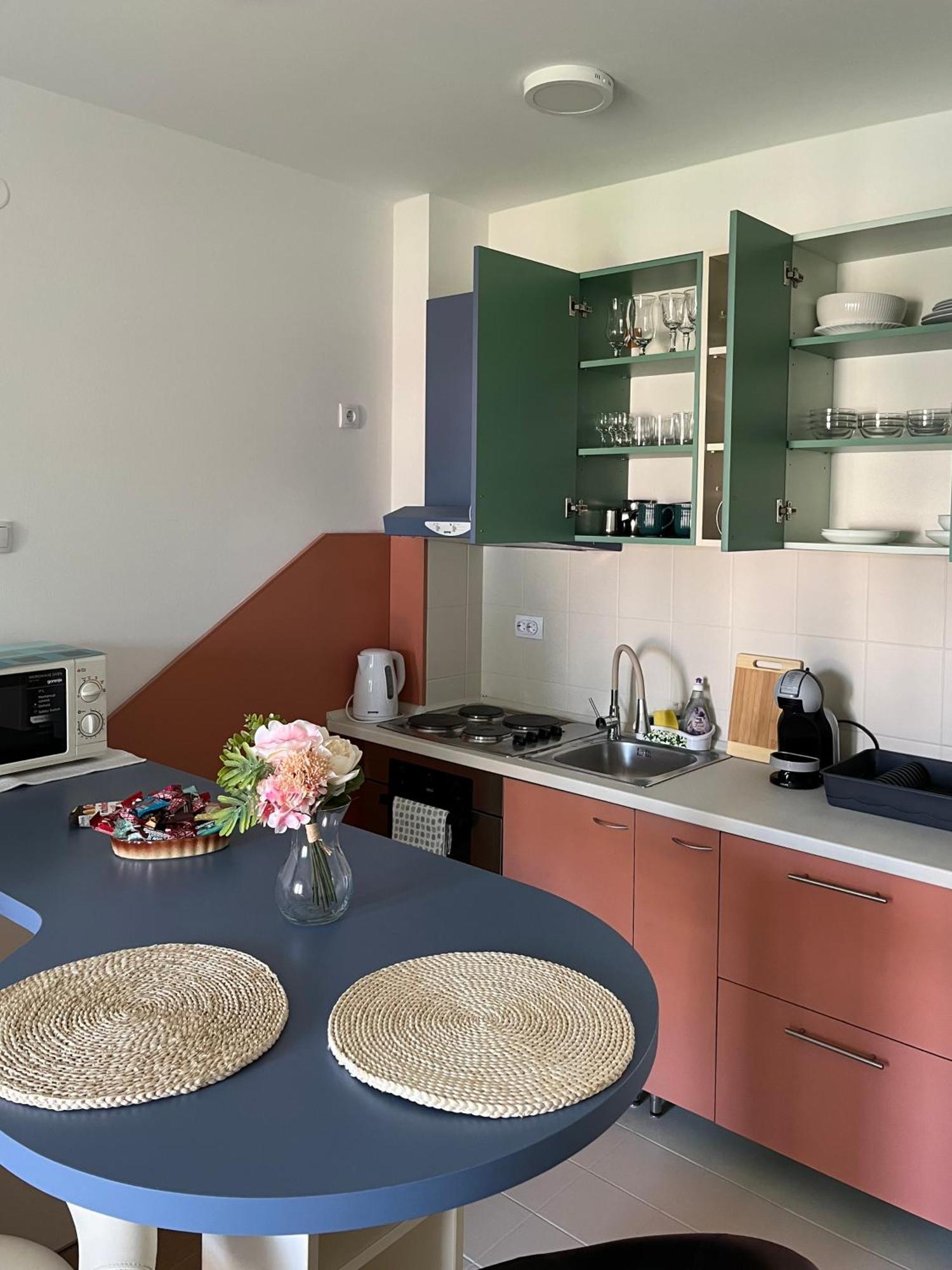 Apartment Vera With Free Garage Novi Sad Exteriör bild